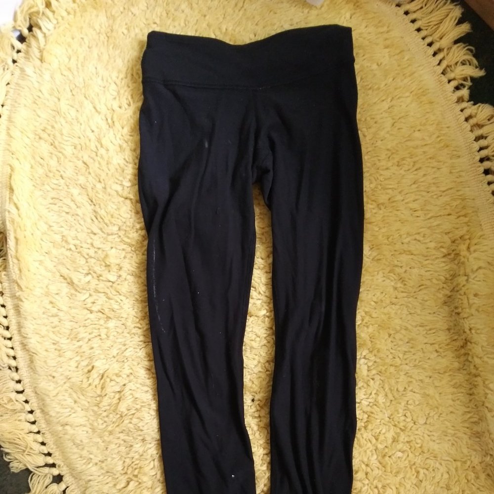 LULEMON LEGGINGS & SPORTS BRA